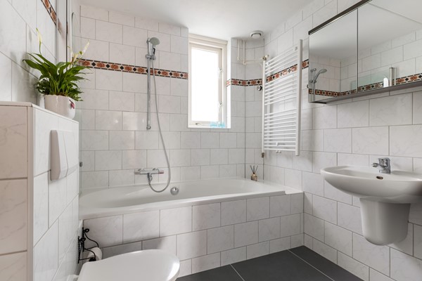 Medium property photo - Koningin Julianastraat 101, 4153 BX Beesd